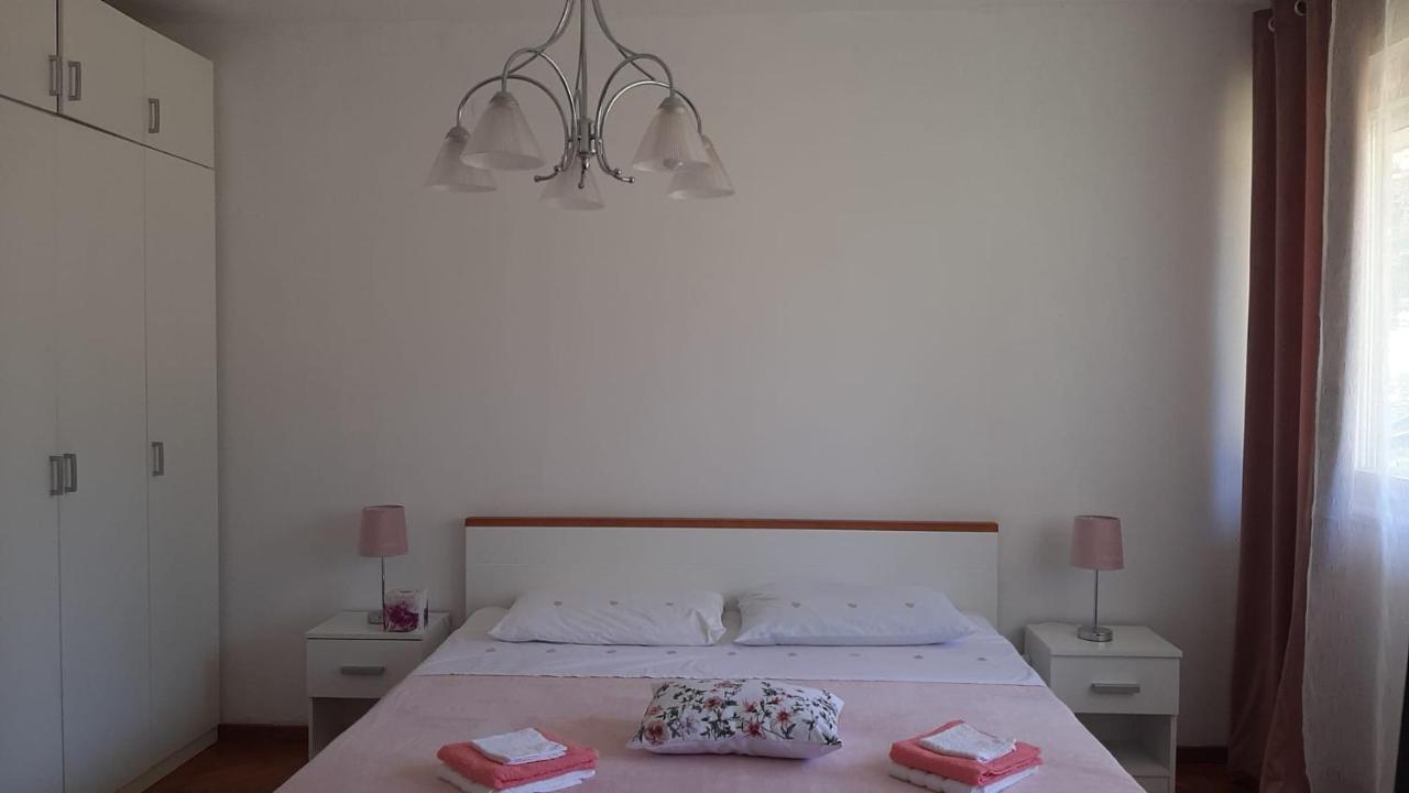 Ferienwohnung Apartman Iris Split Exterior foto